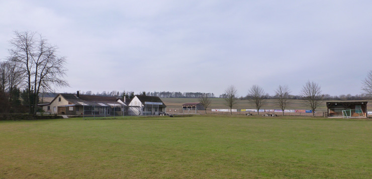 sportplatz esselbach 740